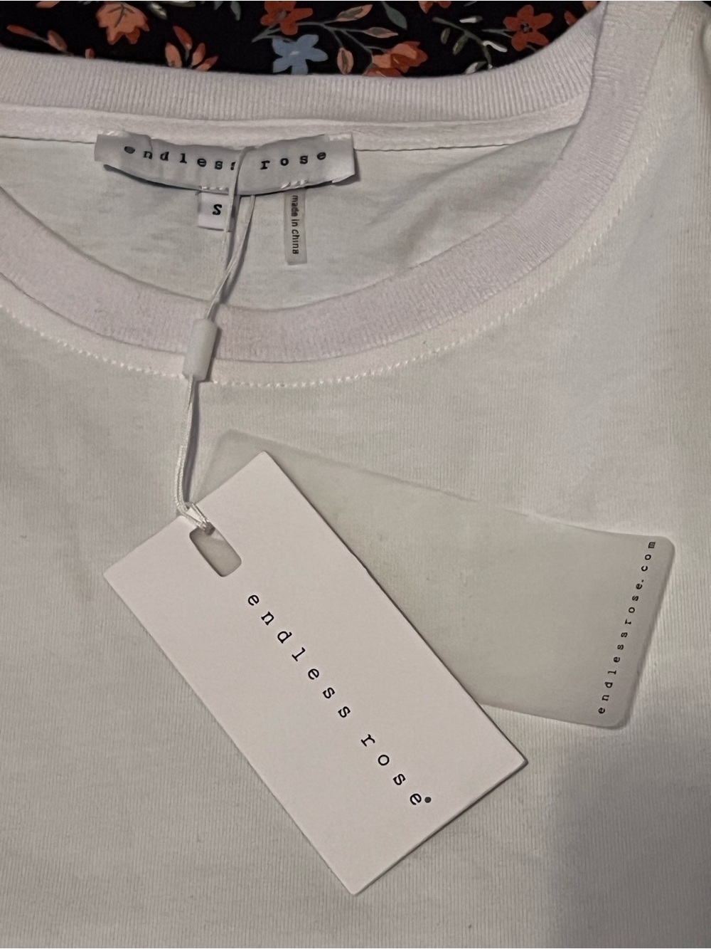NWT Endless Rose Classic White Women's Short Sleeve Top - Cropped Size Small
